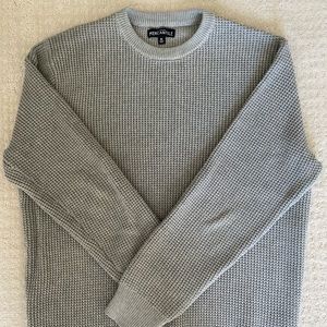 Men’s Gray Waffle-knit sweater.